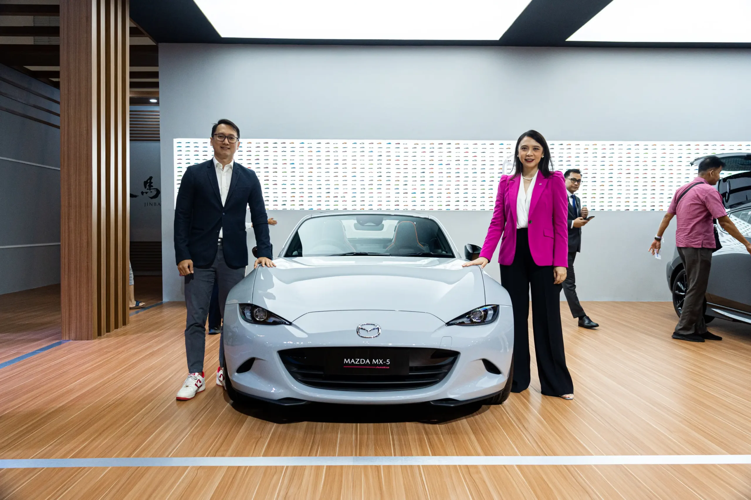 Kolaborasi Mazda dan VIVERE, Rancang Booth GIIAS 2024 dengan Sentuhan Mewah