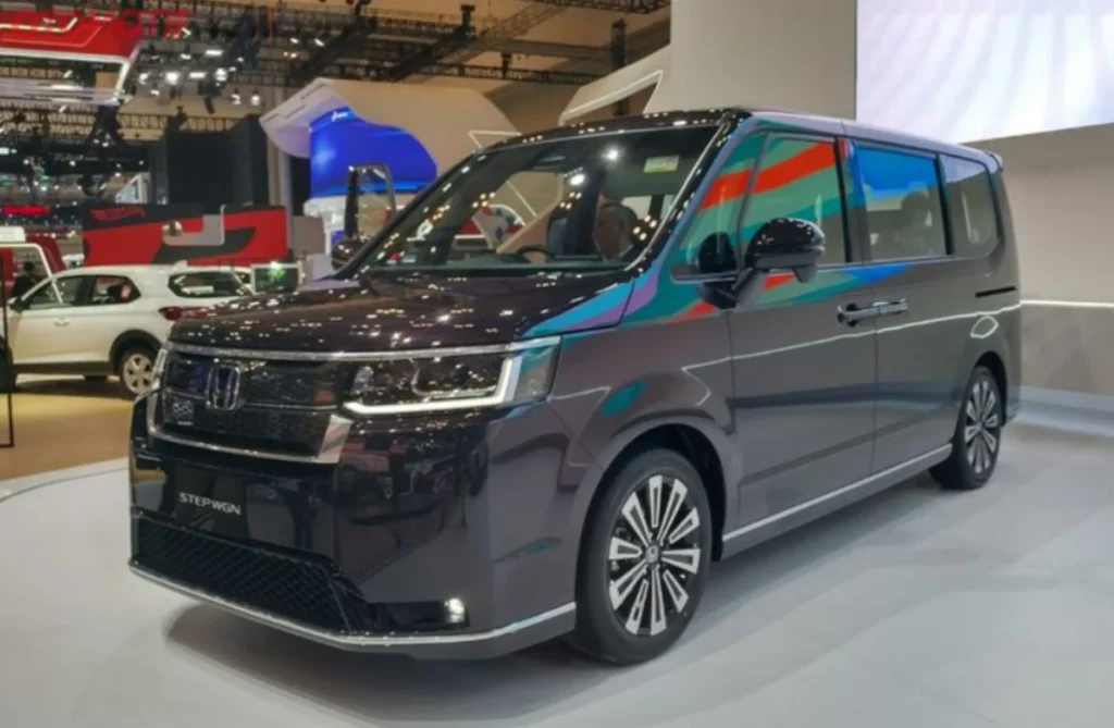 MPV hybrid, honda Step WGN