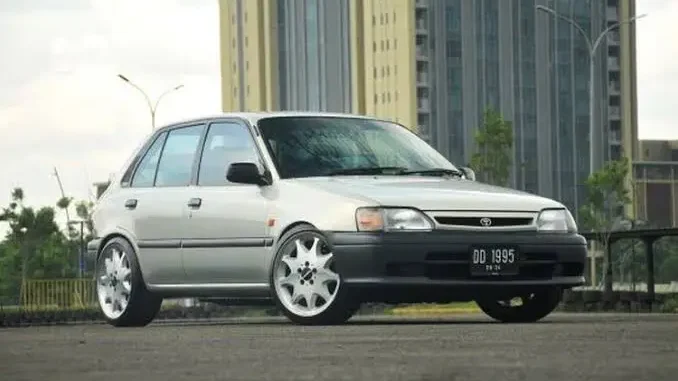 mobil bekas murah dibawah 30 juta pertama adalah yang timeless dari toyota starlet